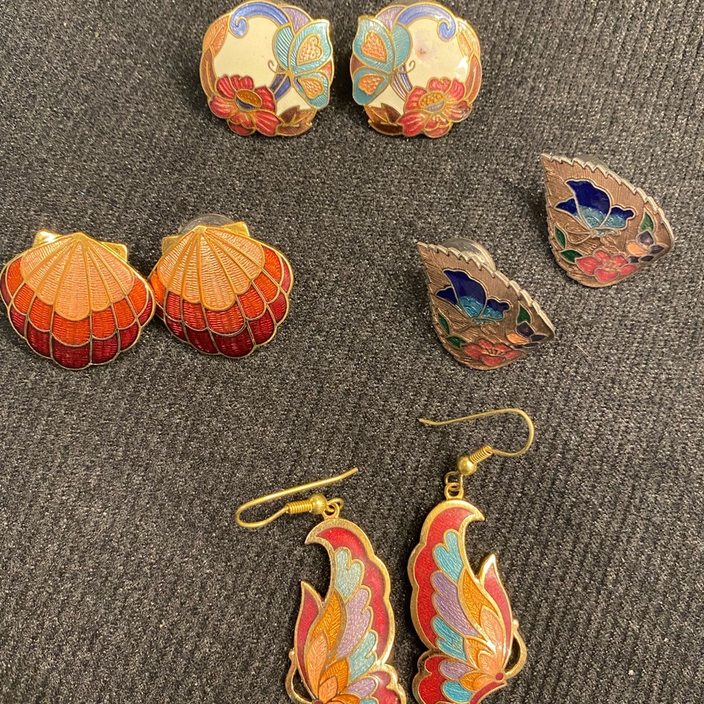 4 pairs of 1980s enamel earrings